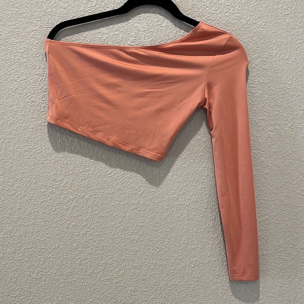One shoulder top